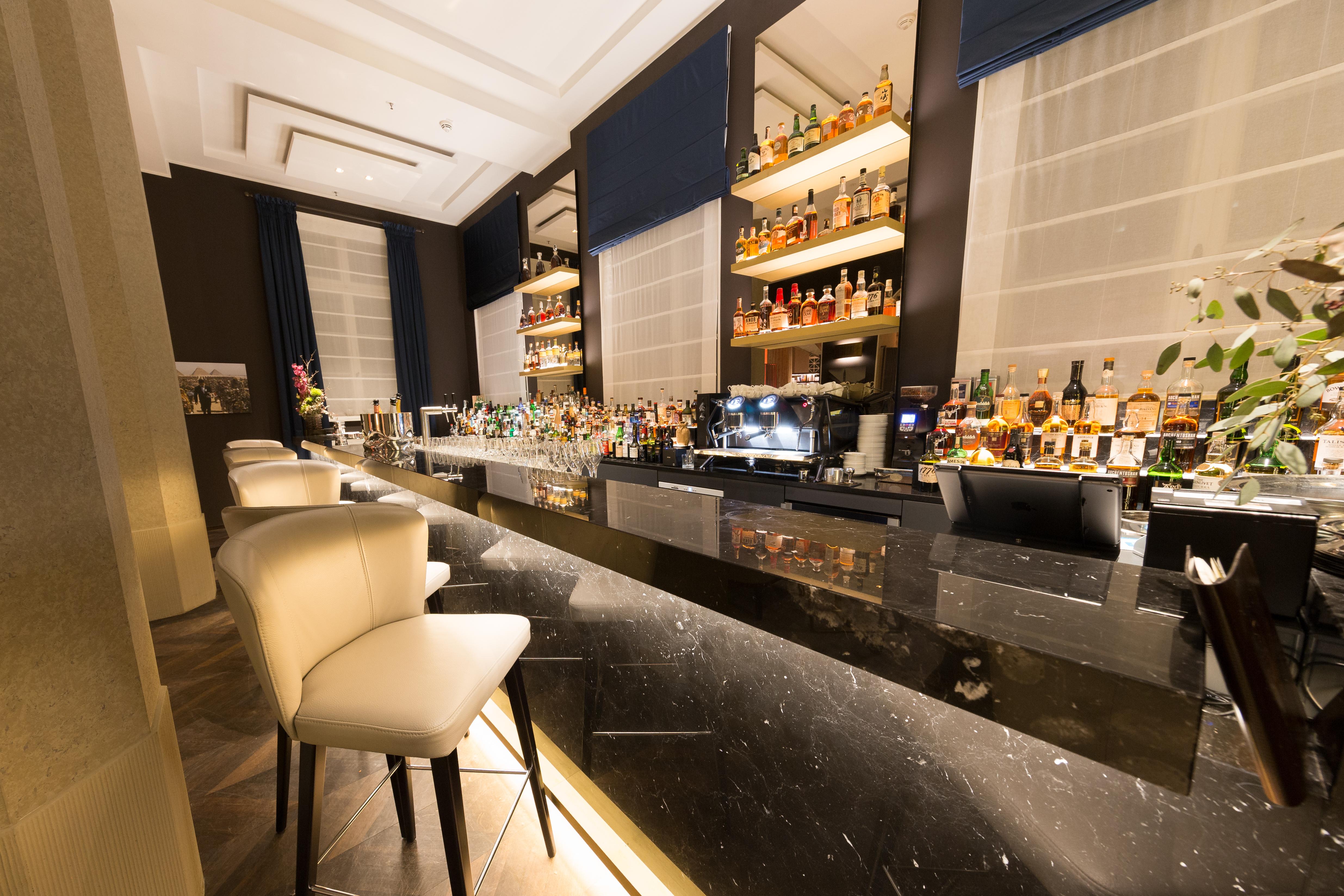 The Wellem, In The Unbound Collection By Hyatt Hotel Дюселдорф Екстериор снимка The bar at the hotel